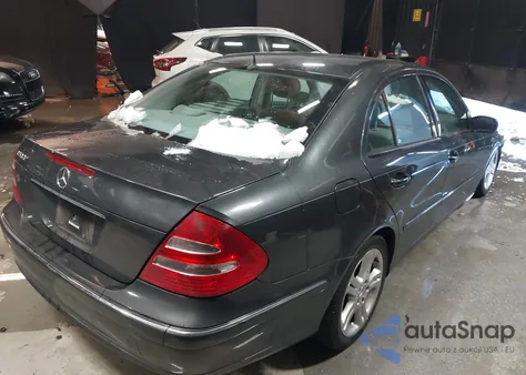 2004 Mercedes-Benz E 500 z USA, uszkodzony, nr VIN WDBUF70J04A576171